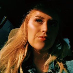 Meet your Posher, Maya